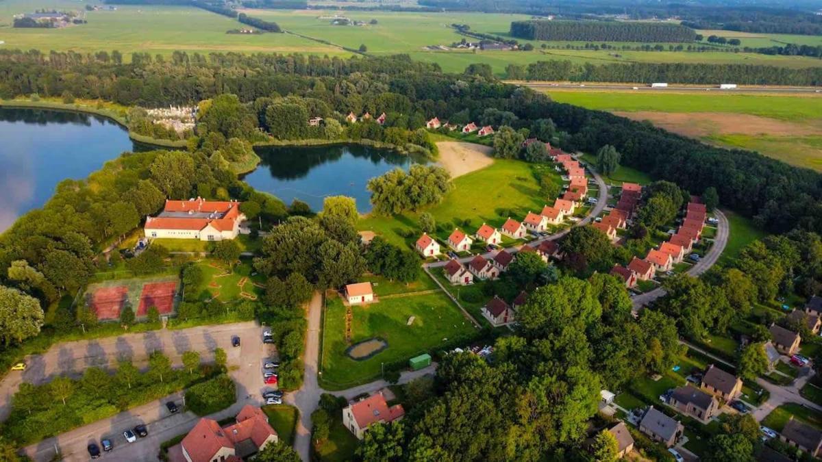 Het Huys Ewijk Mooi Luxe En Een Laadpaal Exterior foto