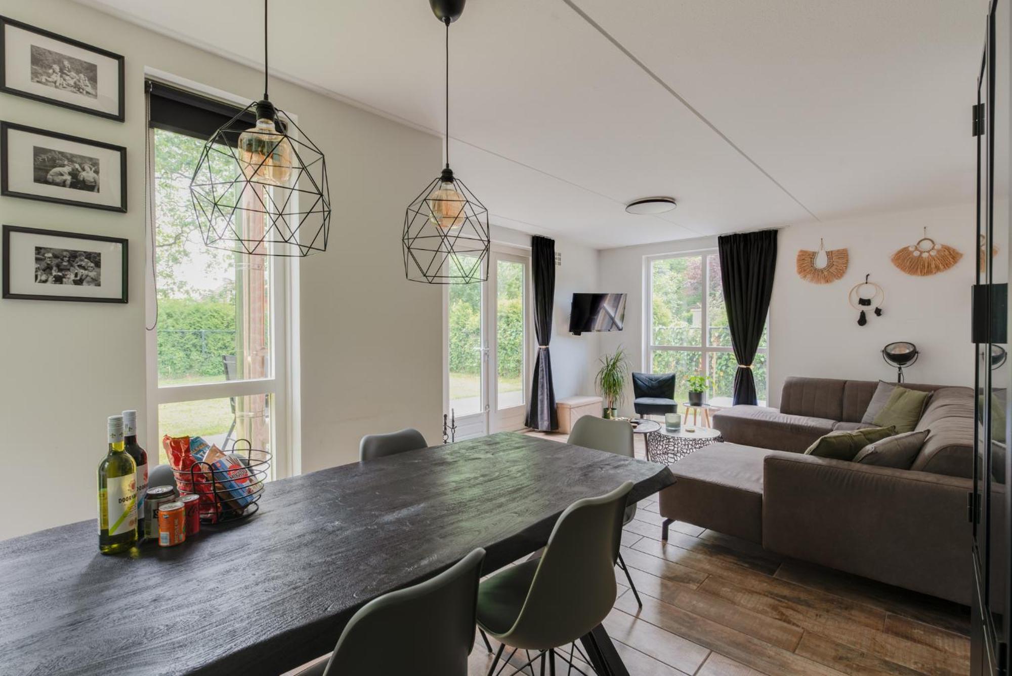 Het Huys Ewijk Mooi Luxe En Een Laadpaal Exterior foto