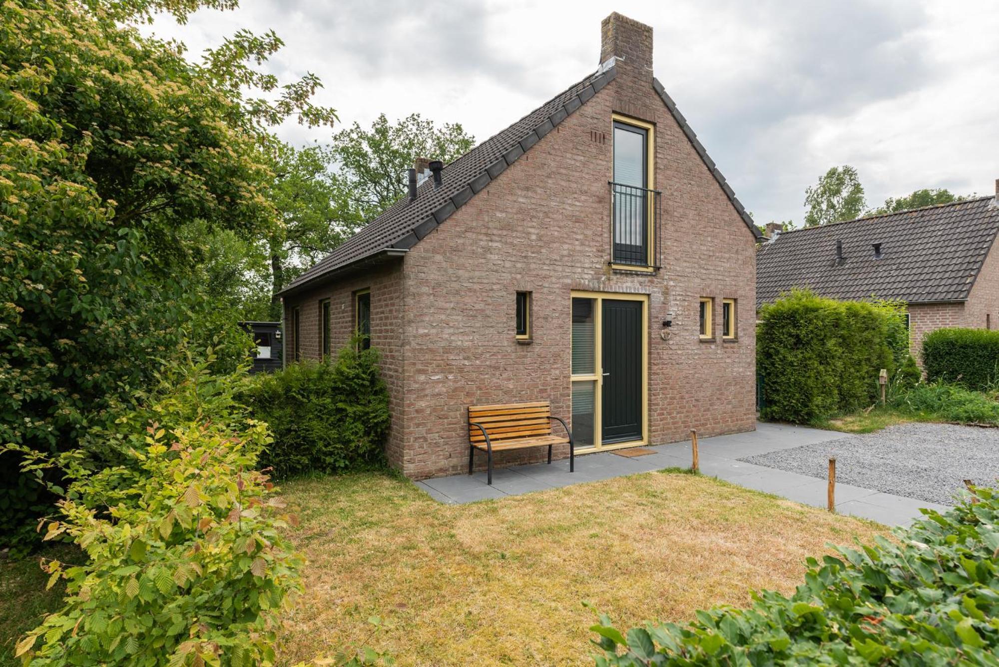 Het Huys Ewijk Mooi Luxe En Een Laadpaal Exterior foto